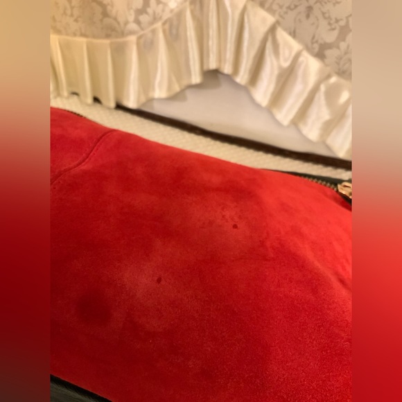 SONDRA ROBERTS - Picture 8 of 10